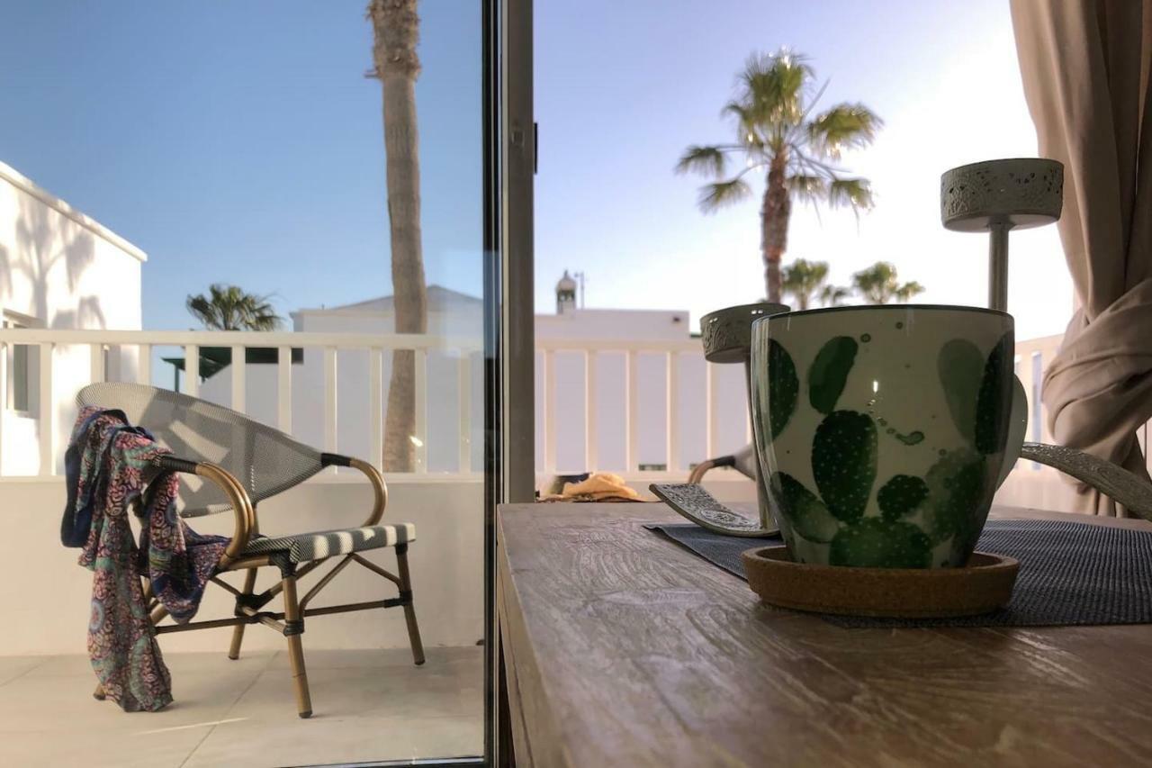 Apartament Sea Breeze With Shared Pool And Near The Beach Costa Teguise Zewnętrze zdjęcie