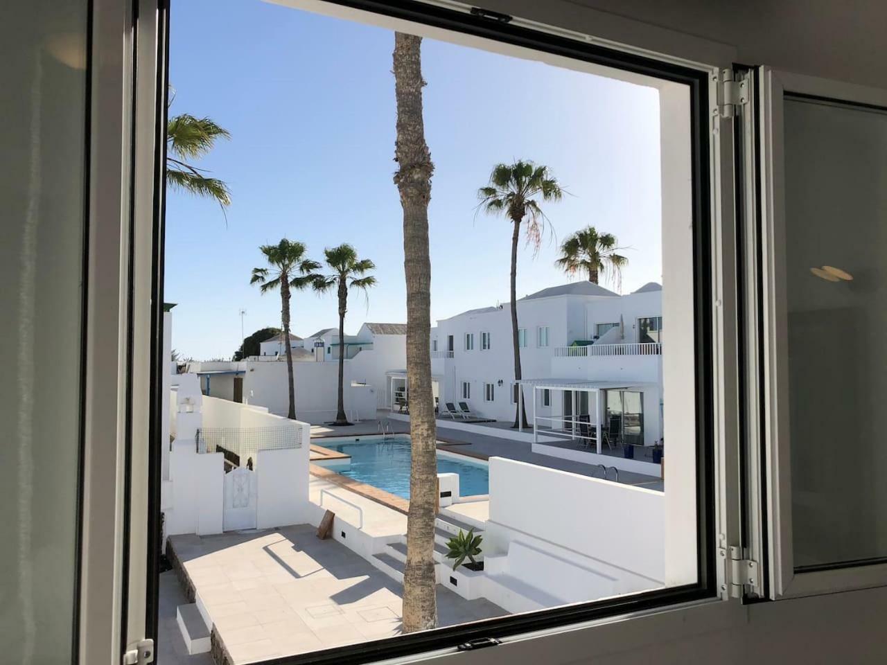 Apartament Sea Breeze With Shared Pool And Near The Beach Costa Teguise Zewnętrze zdjęcie