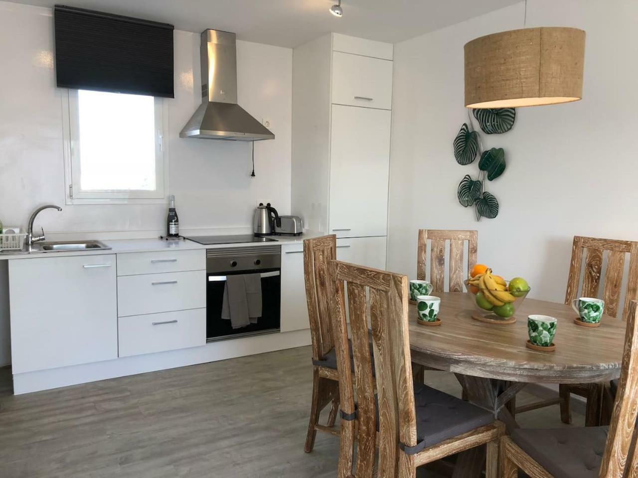 Apartament Sea Breeze With Shared Pool And Near The Beach Costa Teguise Zewnętrze zdjęcie