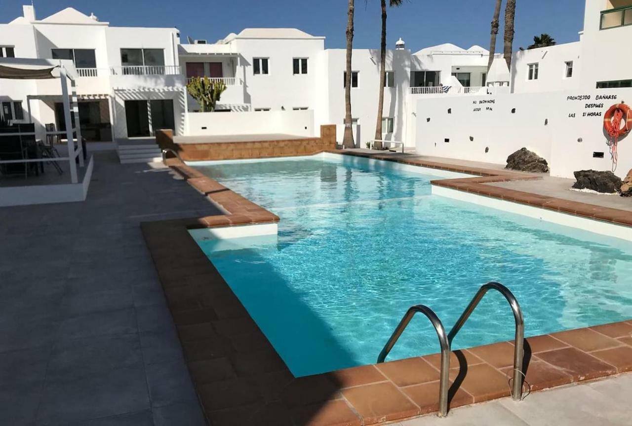 Apartament Sea Breeze With Shared Pool And Near The Beach Costa Teguise Zewnętrze zdjęcie