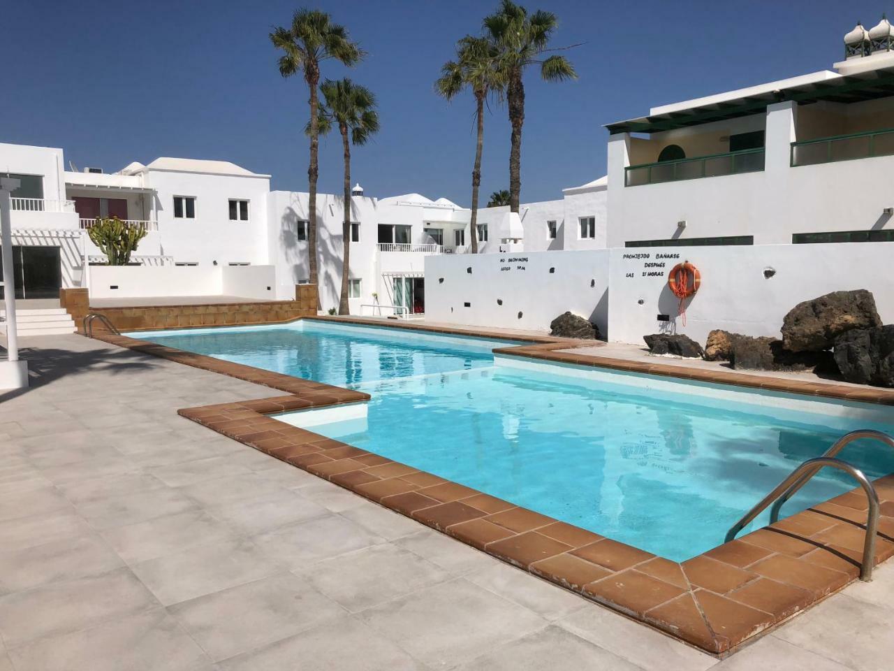 Apartament Sea Breeze With Shared Pool And Near The Beach Costa Teguise Zewnętrze zdjęcie